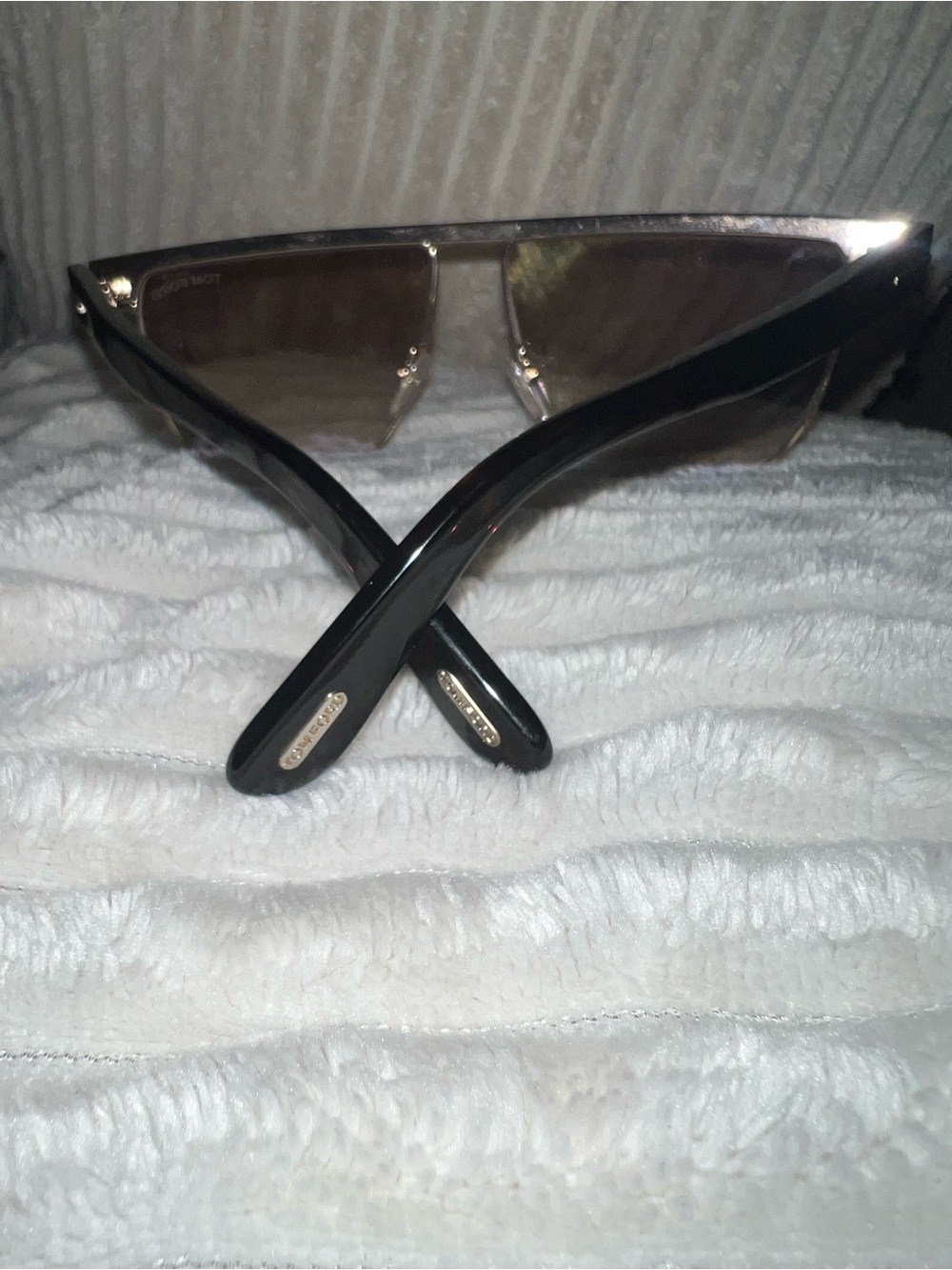 Tom Ford Women's Gold Frame with Silver Mirrored Lenses Aviator Sunglasses - Picture 4 of 7